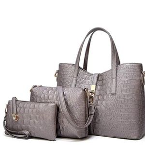 FREE SHIPPING - 3 PURSE SET